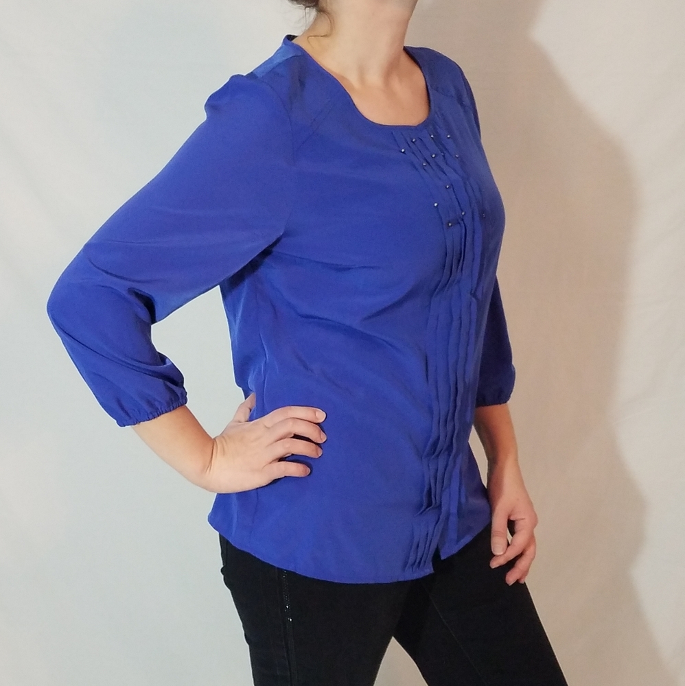Beautiful woman's blouse! - Picture 6 of 7